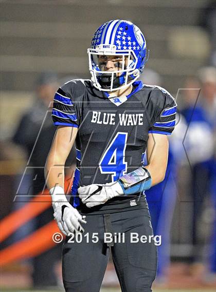 Thumbnail 2 in Southington vs Darien (CIAC Class LL Semifinal) photogallery.