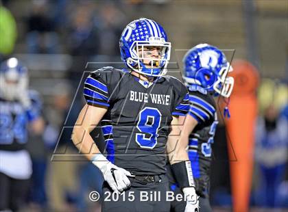 Thumbnail 2 in Southington vs Darien (CIAC Class LL Semifinal) photogallery.