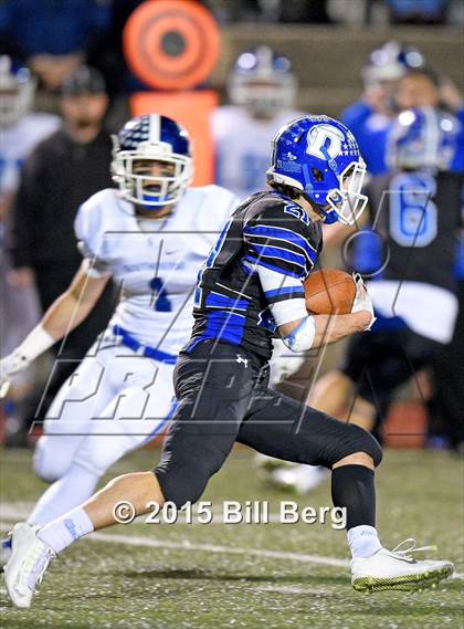 Thumbnail 2 in Southington vs Darien (CIAC Class LL Semifinal) photogallery.