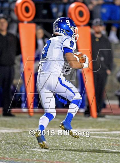 Thumbnail 2 in Southington vs Darien (CIAC Class LL Semifinal) photogallery.