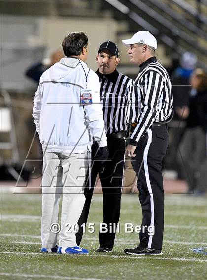 Thumbnail 1 in Southington vs Darien (CIAC Class LL Semifinal) photogallery.