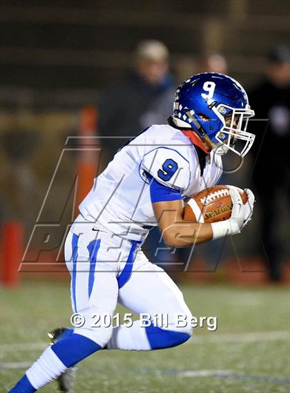Thumbnail 3 in Southington vs Darien (CIAC Class LL Semifinal) photogallery.