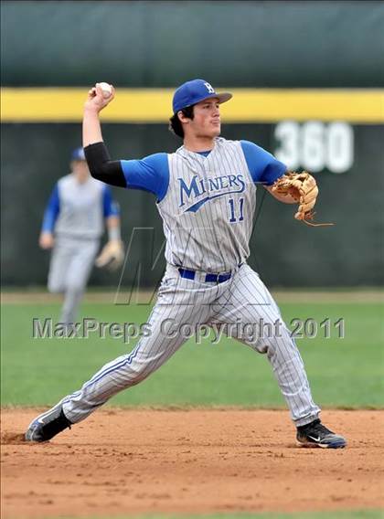 Thumbnail 1 in Bingham vs. St. Francis (Hard 9 National Classic) photogallery.