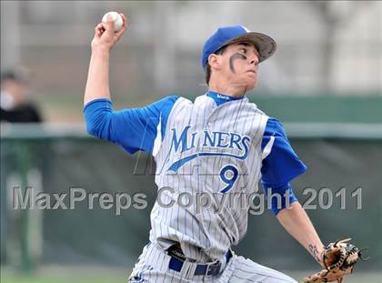 Thumbnail 3 in Bingham vs. St. Francis (Hard 9 National Classic) photogallery.