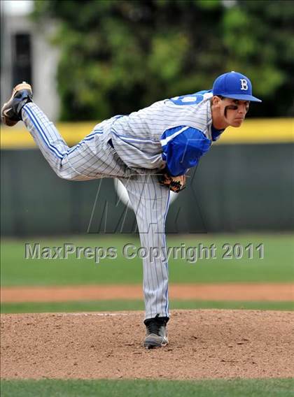 Thumbnail 3 in Bingham vs. St. Francis (Hard 9 National Classic) photogallery.