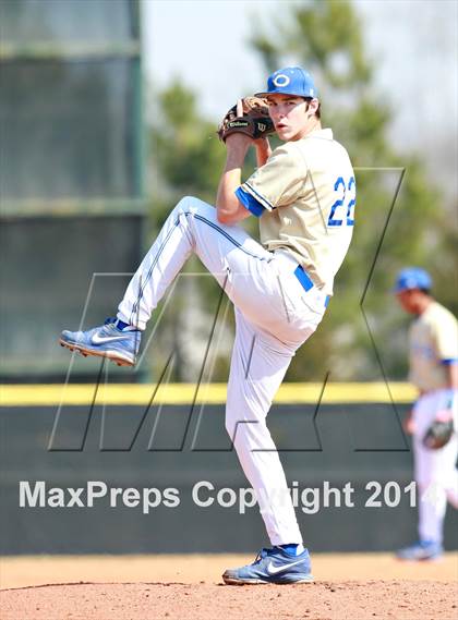 Thumbnail 3 in Clovis vs. Gainesville (National High School Invitational) photogallery.