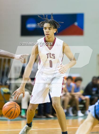 Thumbnail 1 in  Trinity Christian vs Panther Creek (Hoops and Dreams Showcase) photogallery.