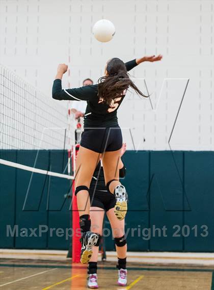 Thumbnail 2 in Douglas County vs. Skyline (Smoky Hill Buff Classic) photogallery.