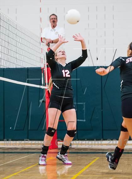 Thumbnail 2 in Douglas County vs. Skyline (Smoky Hill Buff Classic) photogallery.