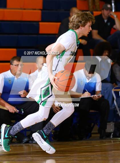 Thumbnail 2 in Godby vs. ThunderRidge (Tarkanian Classic) photogallery.