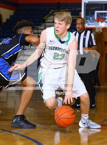 Thumbnail 3 in Godby vs. ThunderRidge (Tarkanian Classic) photogallery.