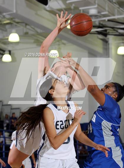 Thumbnail 1 in Alta Loma vs. Gabrielino (Shereise Edmonds Memorial Tournament) photogallery.