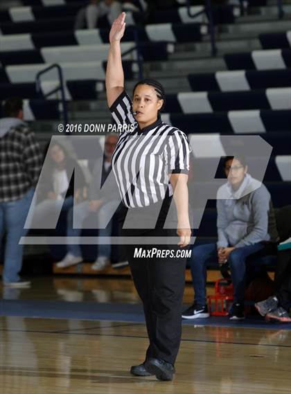 Thumbnail 2 in Alta Loma vs. Gabrielino (Shereise Edmonds Memorial Tournament) photogallery.