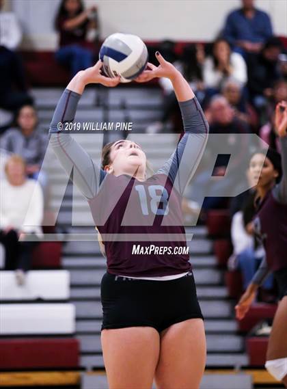 Thumbnail 1 in Valhalla vs. Millbrook (NYSPHSAA Class C Regional Semifinal) photogallery.