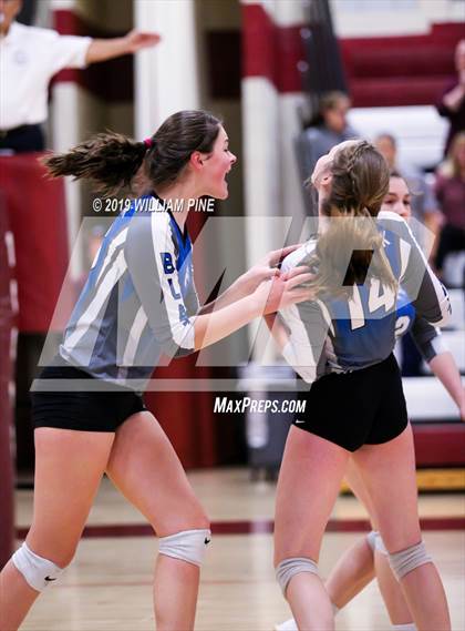 Thumbnail 2 in Valhalla vs. Millbrook (NYSPHSAA Class C Regional Semifinal) photogallery.
