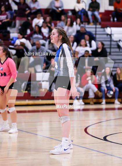 Thumbnail 3 in Valhalla vs. Millbrook (NYSPHSAA Class C Regional Semifinal) photogallery.