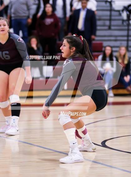 Thumbnail 1 in Valhalla vs. Millbrook (NYSPHSAA Class C Regional Semifinal) photogallery.