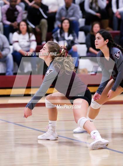 Thumbnail 1 in Valhalla vs. Millbrook (NYSPHSAA Class C Regional Semifinal) photogallery.