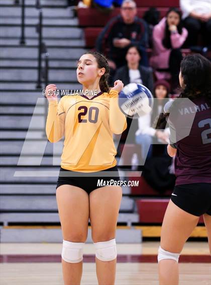 Thumbnail 2 in Valhalla vs. Millbrook (NYSPHSAA Class C Regional Semifinal) photogallery.