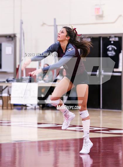 Thumbnail 2 in Valhalla vs. Millbrook (NYSPHSAA Class C Regional Semifinal) photogallery.