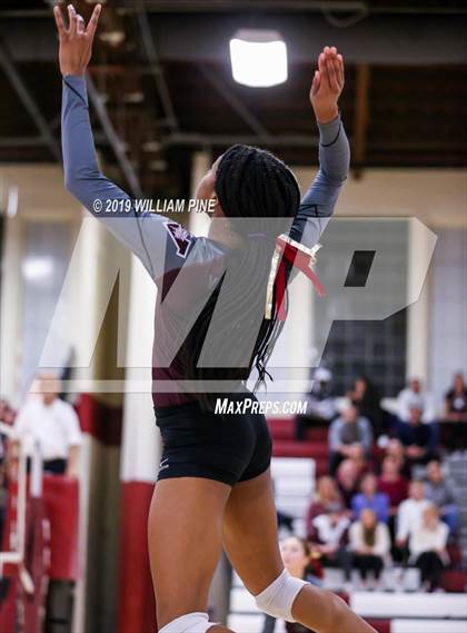 Thumbnail 1 in Valhalla vs. Millbrook (NYSPHSAA Class C Regional Semifinal) photogallery.