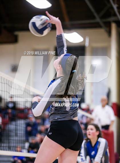 Thumbnail 1 in Valhalla vs. Millbrook (NYSPHSAA Class C Regional Semifinal) photogallery.