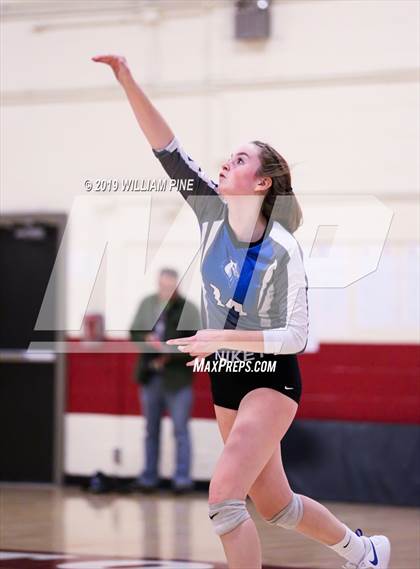 Thumbnail 2 in Valhalla vs. Millbrook (NYSPHSAA Class C Regional Semifinal) photogallery.