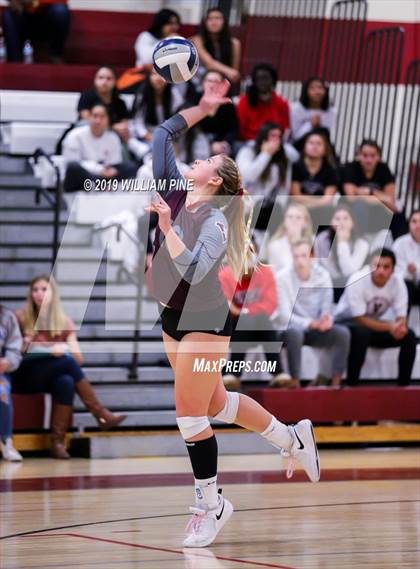 Thumbnail 3 in Valhalla vs. Millbrook (NYSPHSAA Class C Regional Semifinal) photogallery.