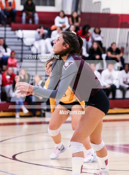Thumbnail 3 in Valhalla vs. Millbrook (NYSPHSAA Class C Regional Semifinal) photogallery.