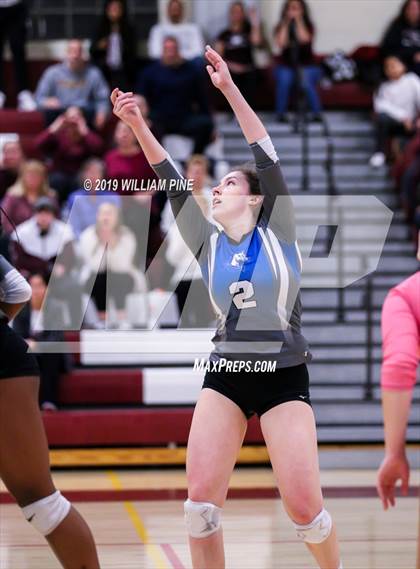 Thumbnail 3 in Valhalla vs. Millbrook (NYSPHSAA Class C Regional Semifinal) photogallery.