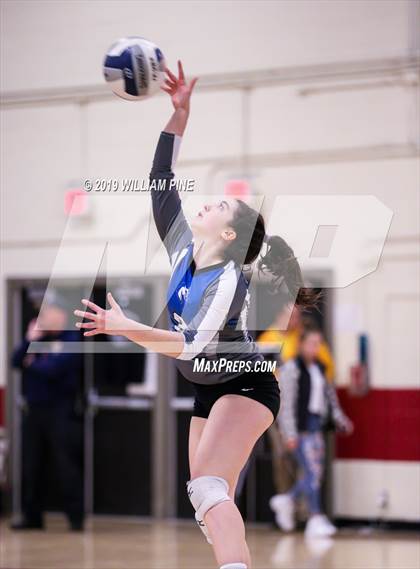 Thumbnail 1 in Valhalla vs. Millbrook (NYSPHSAA Class C Regional Semifinal) photogallery.
