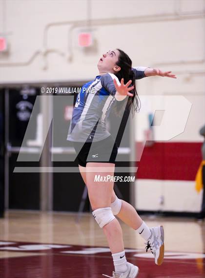 Thumbnail 1 in Valhalla vs. Millbrook (NYSPHSAA Class C Regional Semifinal) photogallery.