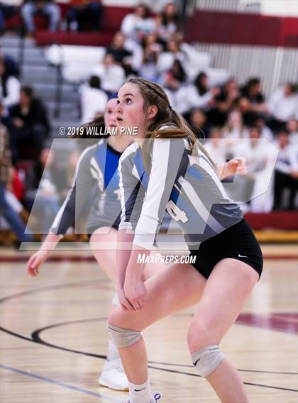 Thumbnail 3 in Valhalla vs. Millbrook (NYSPHSAA Class C Regional Semifinal) photogallery.