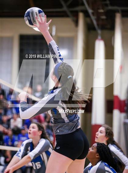 Thumbnail 1 in Valhalla vs. Millbrook (NYSPHSAA Class C Regional Semifinal) photogallery.