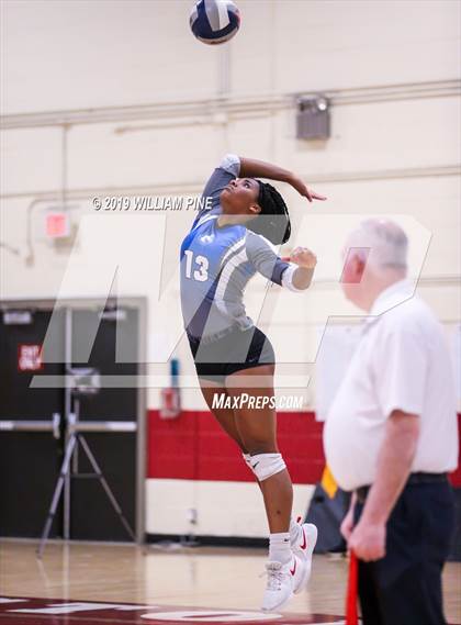 Thumbnail 2 in Valhalla vs. Millbrook (NYSPHSAA Class C Regional Semifinal) photogallery.