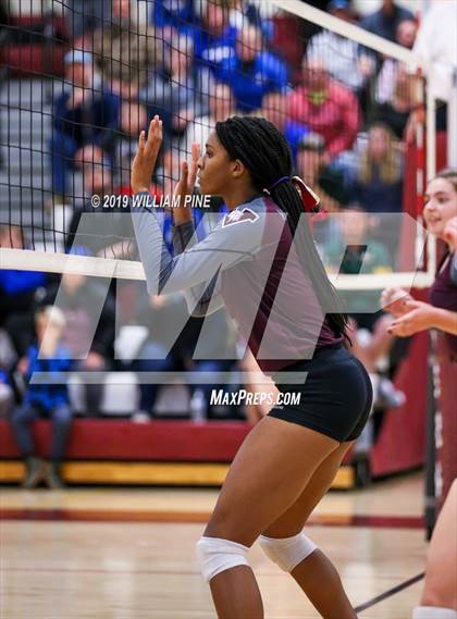 Thumbnail 3 in Valhalla vs. Millbrook (NYSPHSAA Class C Regional Semifinal) photogallery.