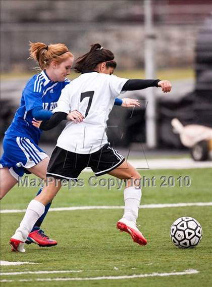 Thumbnail 1 in Dobie vs Oak Ridge (Pearland ISD Soccer Shootout) photogallery.