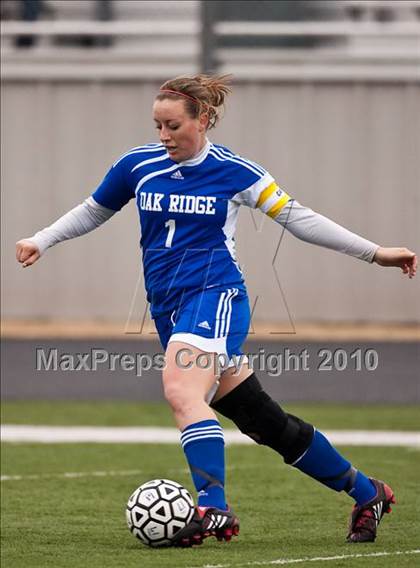 Thumbnail 3 in Dobie vs Oak Ridge (Pearland ISD Soccer Shootout) photogallery.