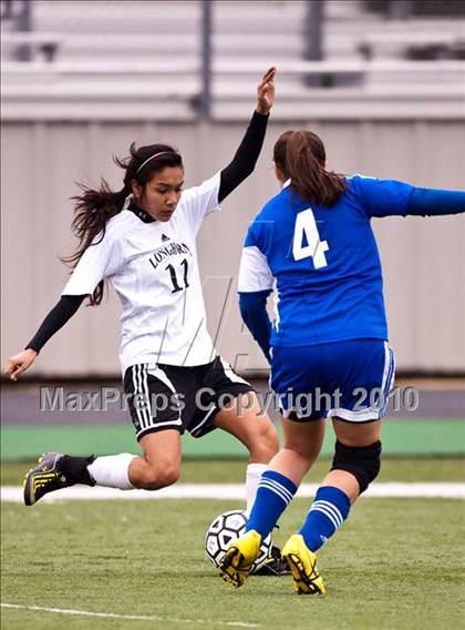 Thumbnail 3 in Dobie vs Oak Ridge (Pearland ISD Soccer Shootout) photogallery.