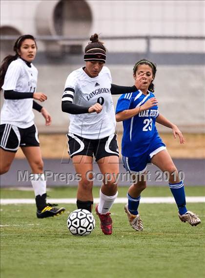Thumbnail 2 in Dobie vs Oak Ridge (Pearland ISD Soccer Shootout) photogallery.