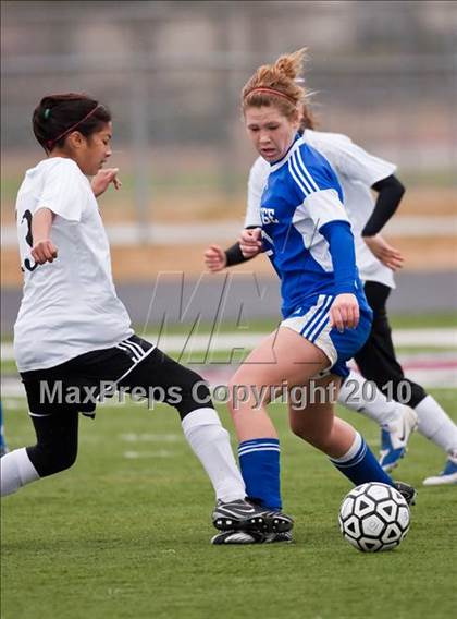 Thumbnail 1 in Dobie vs Oak Ridge (Pearland ISD Soccer Shootout) photogallery.