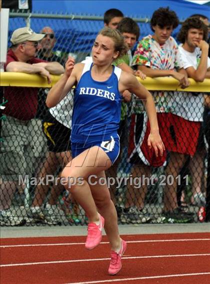 Thumbnail 1 in NYSPHSAA Track & Field Championships (Girls Events - Day 1) photogallery.