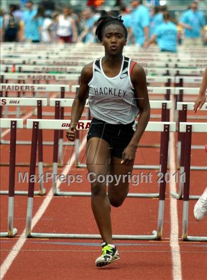 Thumbnail 3 in NYSPHSAA Track & Field Championships (Girls Events - Day 1) photogallery.