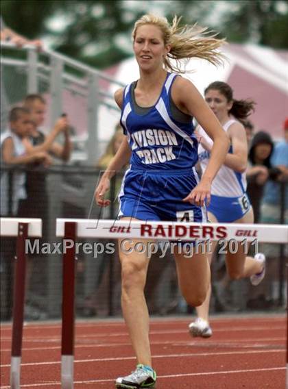 Thumbnail 1 in NYSPHSAA Track & Field Championships (Girls Events - Day 1) photogallery.