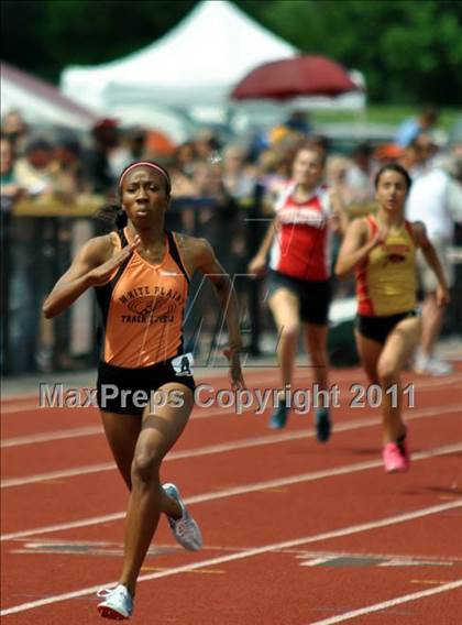 Thumbnail 2 in NYSPHSAA Track & Field Championships (Girls Events - Day 1) photogallery.