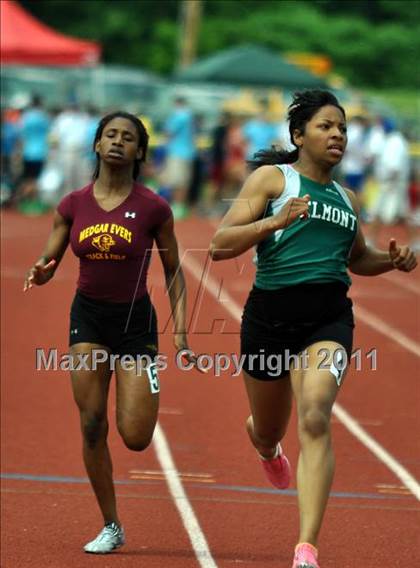 Thumbnail 2 in NYSPHSAA Track & Field Championships (Girls Events - Day 1) photogallery.