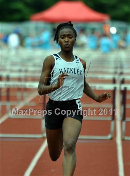Thumbnail 2 in NYSPHSAA Track & Field Championships (Girls Events - Day 1) photogallery.