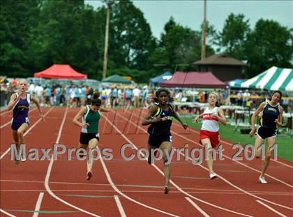 Thumbnail 2 in NYSPHSAA Track & Field Championships (Girls Events - Day 1) photogallery.