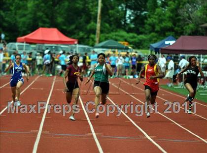 Thumbnail 3 in NYSPHSAA Track & Field Championships (Girls Events - Day 1) photogallery.
