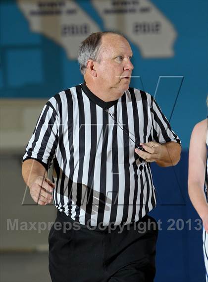Thumbnail 3 in Hart @ Saugus photogallery.
